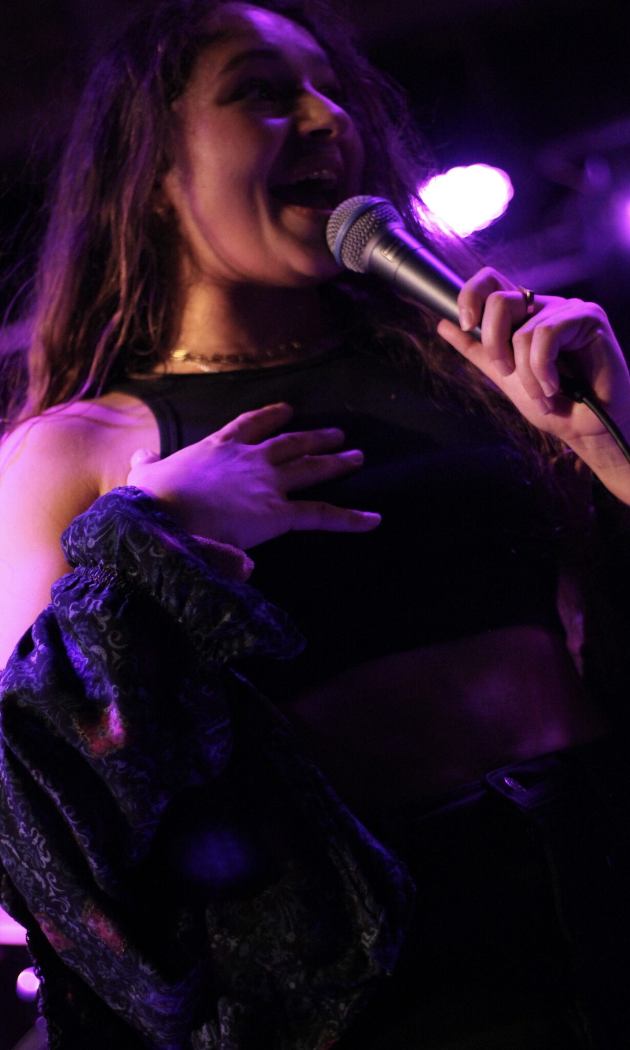 2025 11 16 01.30.54 1229x2048